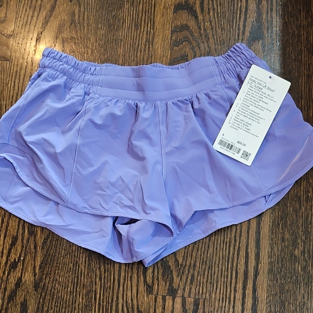 Lululemon Hotty Hot Lined Shorts 2.5"
